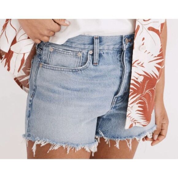 Madewell Destroyed Hem Rosemount Blue Denim Relaxed Jean Shorts Women's Size 28 - Picture 1 of 8